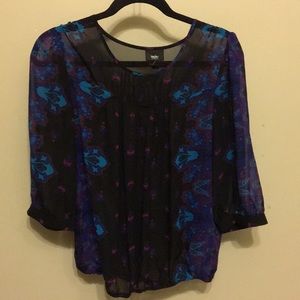 Blouse great for work or a date night!